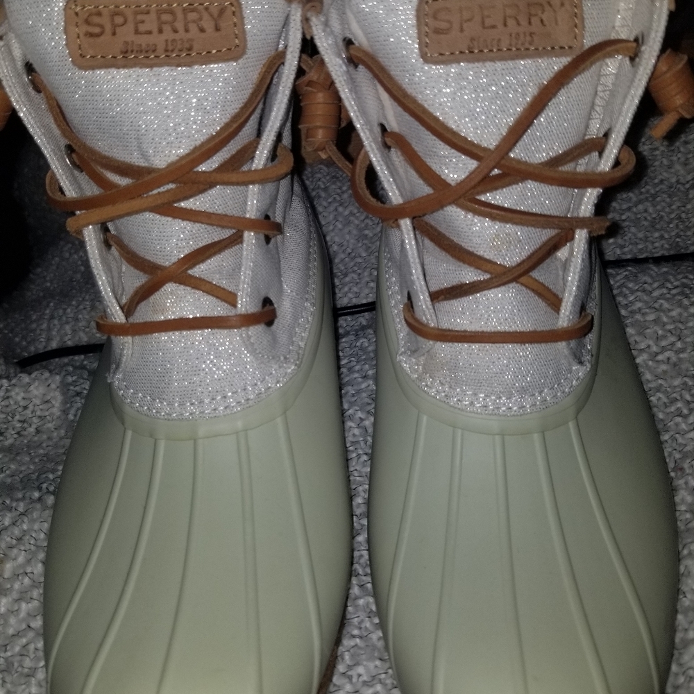Sperry"silver pastel green"